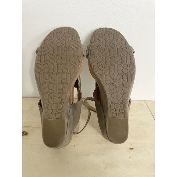 Gentle Souls by Kenneth Cole Size 9M Wedge Sandals Comfort Shoe Irwin - Picture 8 of 11
